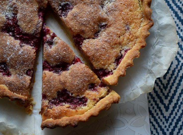 Raspberry frangipane tart - Crumbs and Roses blog